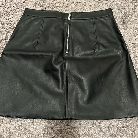 Zara faux leather high rise mini skirt - Picture 4 of 4